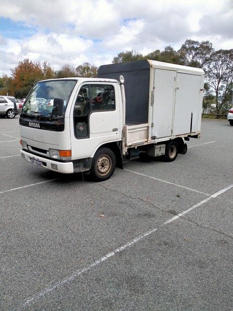 Nissan atlas 1995