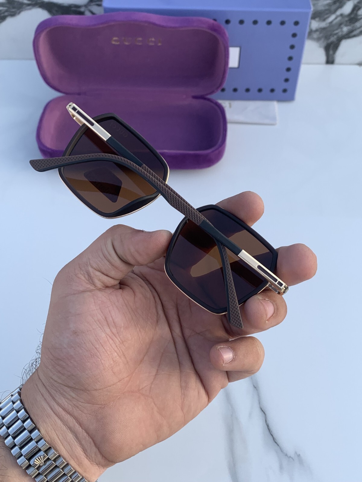 Pre-owned Gucci Gg0106s 001 Rectangular Square Brown Gold Women's Sunglasses