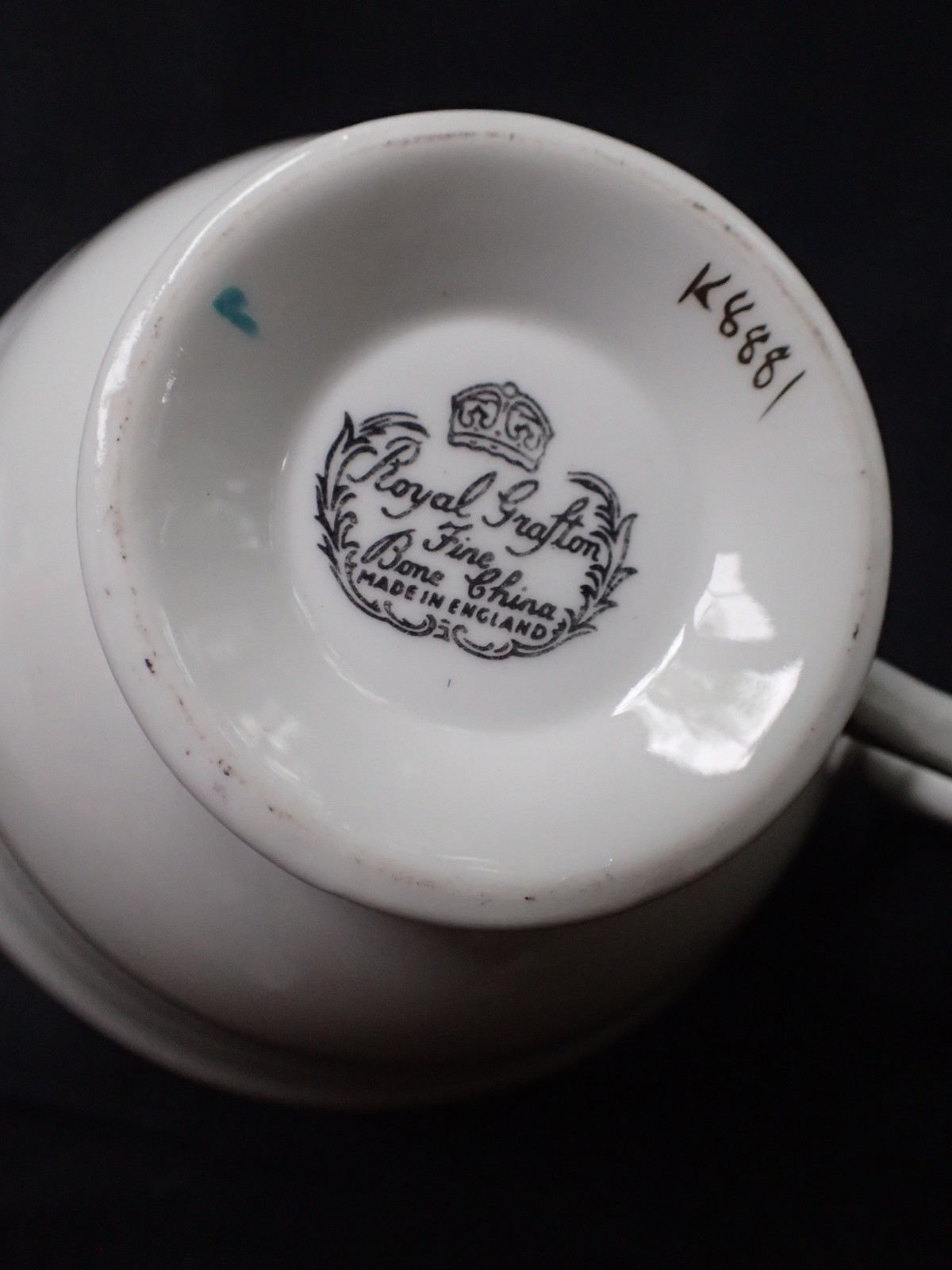 ROYAL GRAFTON K8881 TURQUOISE AND GOLD FLORAL Cup & Saucer