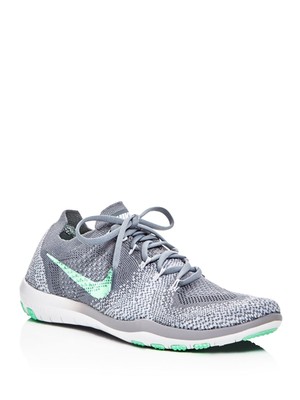 

Женские кроссовки NIKE серого цвета Free Focus на танкетке FlyRound Toe Athletic Trainers, Серый, 880630
