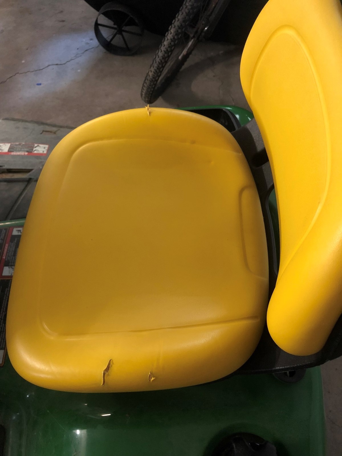 2007 John Deere x320 48