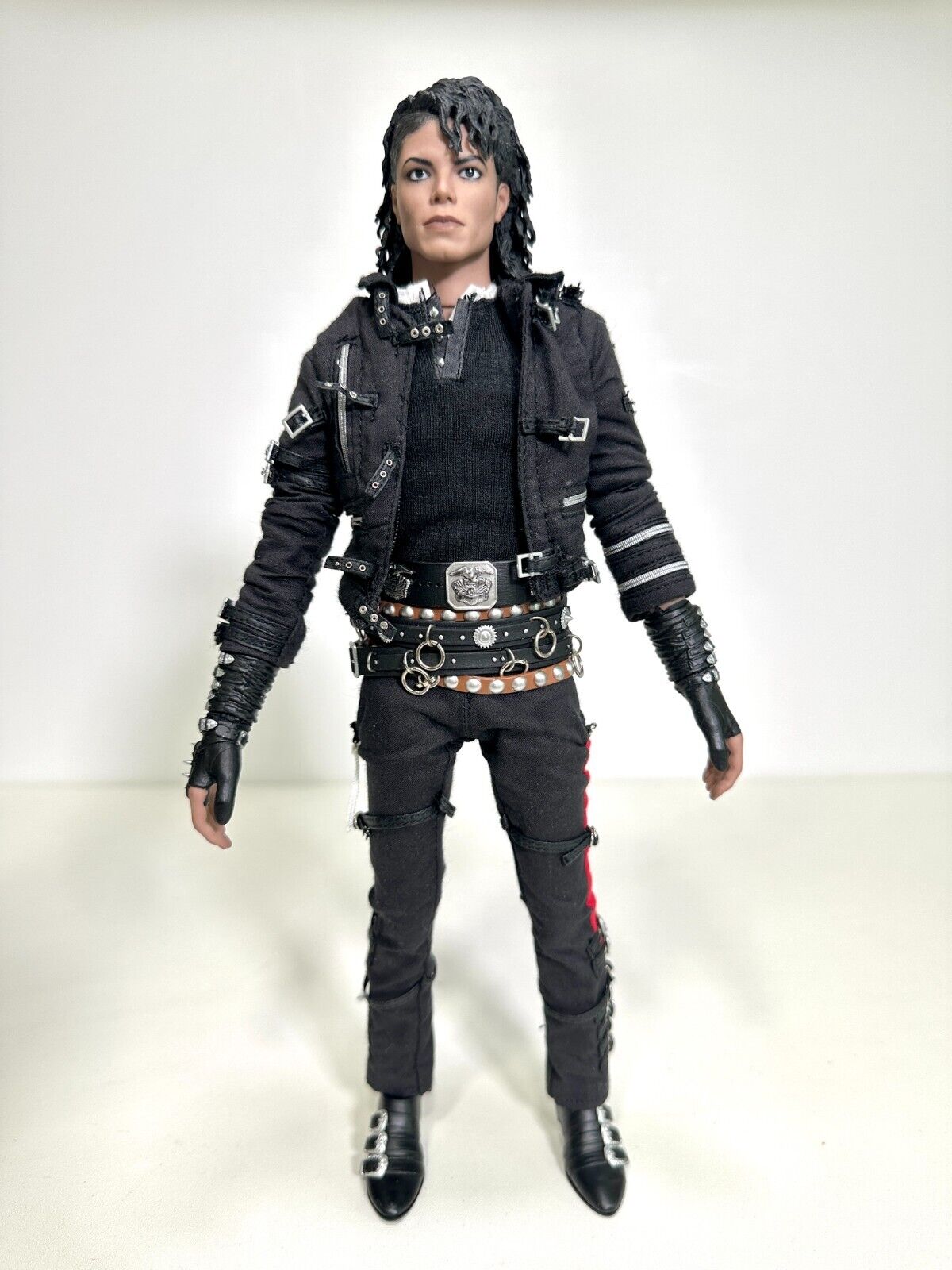 Hot Toys 1/6 Scale Michael Jackson DX03 BAD Hot Toys 1/6 Scale Michael Jackson DX03 BAD