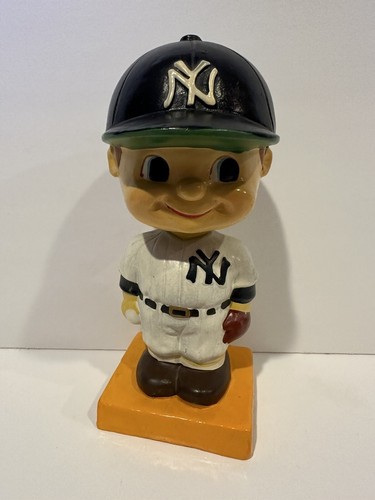 VINTAGE NEW YORK YANKEES 1960 NODDER BOBBLEHEAD BASEBALL MLB