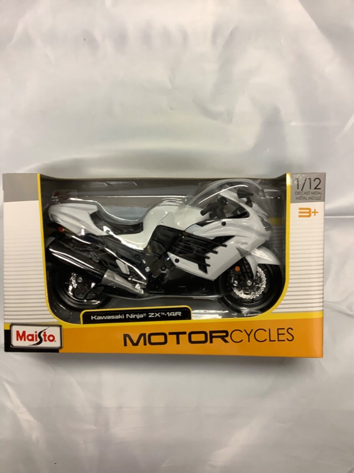 Kawasaki ZX-14r white 1/12 Diecast Motorcycle Maisto Brand New Kawasaki ZX-14r white 1/12 Diecast Motorcycle Maisto Brand New
