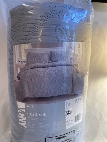 Full/Queen Embossed "Shore" Quilt Set Light Grey - VCNY Home
