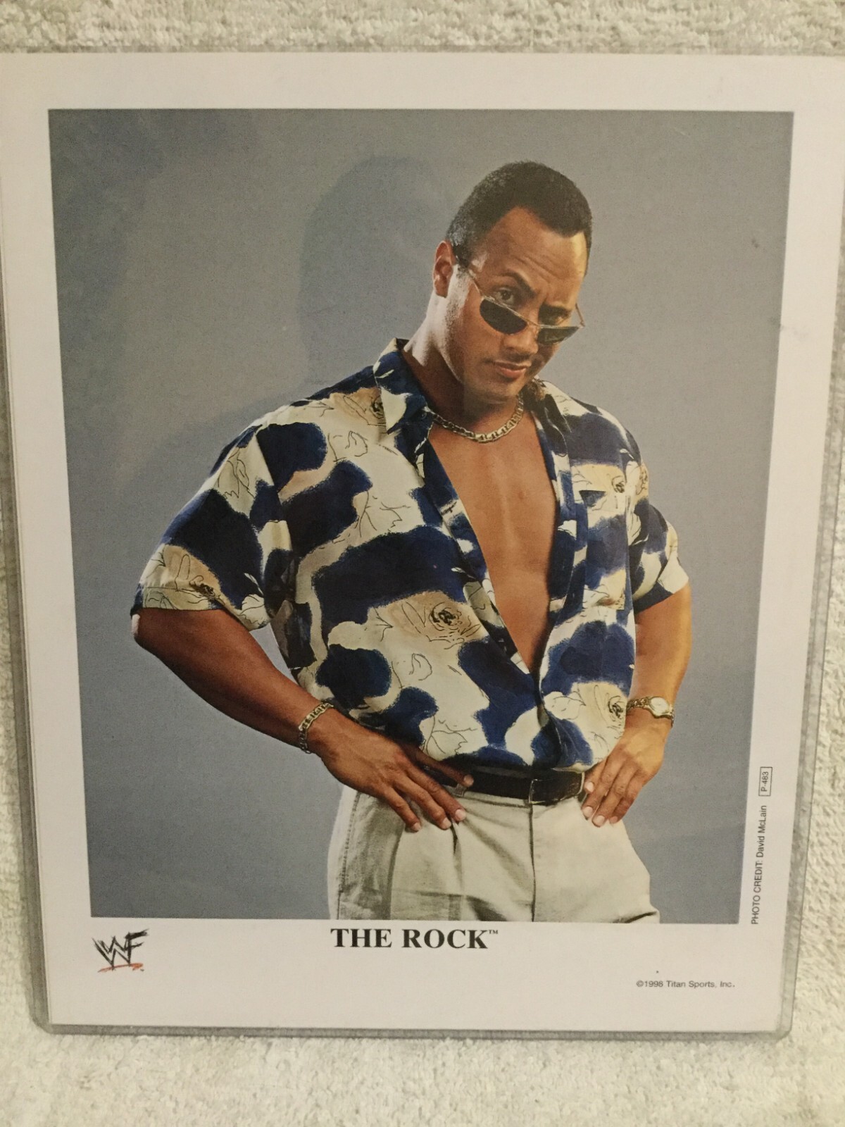 シャツ SOLD WWF Dwayne Douglas Johnson THE ROCK SOLD WWF Dwayne Douglas Johnson THE ROCK - メルカリ