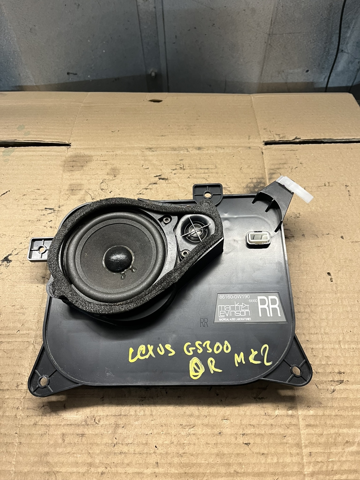 Lexus GS300 Mk2 2000 - Off Side Rear Loud Speaker 86160-0W190