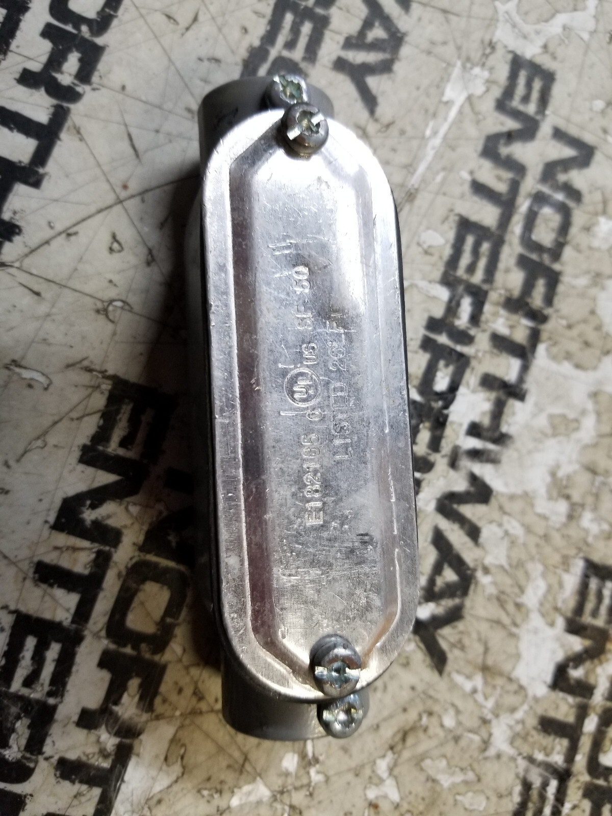 LOT OF 3PC - E182165 1/2