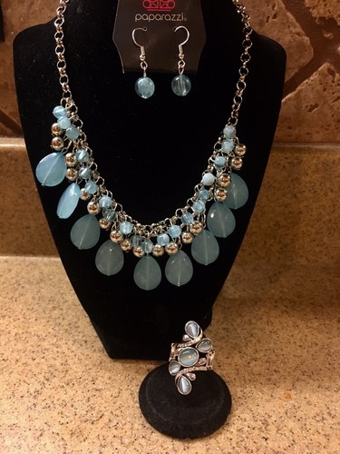 NWT Paparazzi “Trending Tropicana” 3pc Beautiful Sky Blue Set w/ring $10