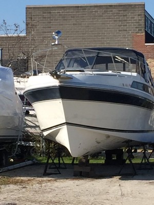 1987 Carver Montego 32 ft