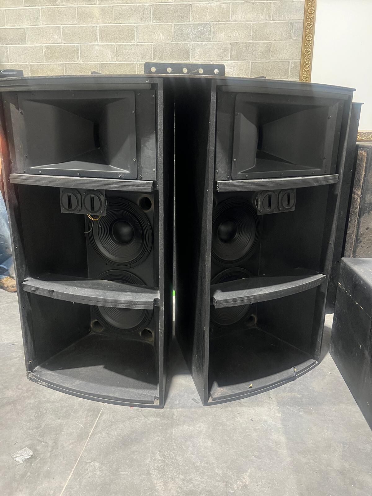 洋書 High Performance Loudspeakers Mission ZX Series: Technologically advanced loudspeakers
