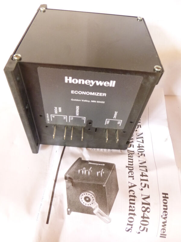 New Honeywell Economizer M7415A1006 Damper Actuator 24V, 60Hz. As pictured.