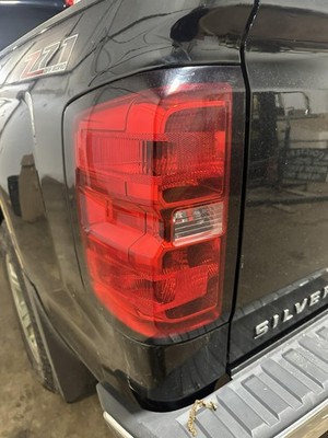 14 15 CHEVY SILVERADO 1500 Tail Light Lamp Driver Left