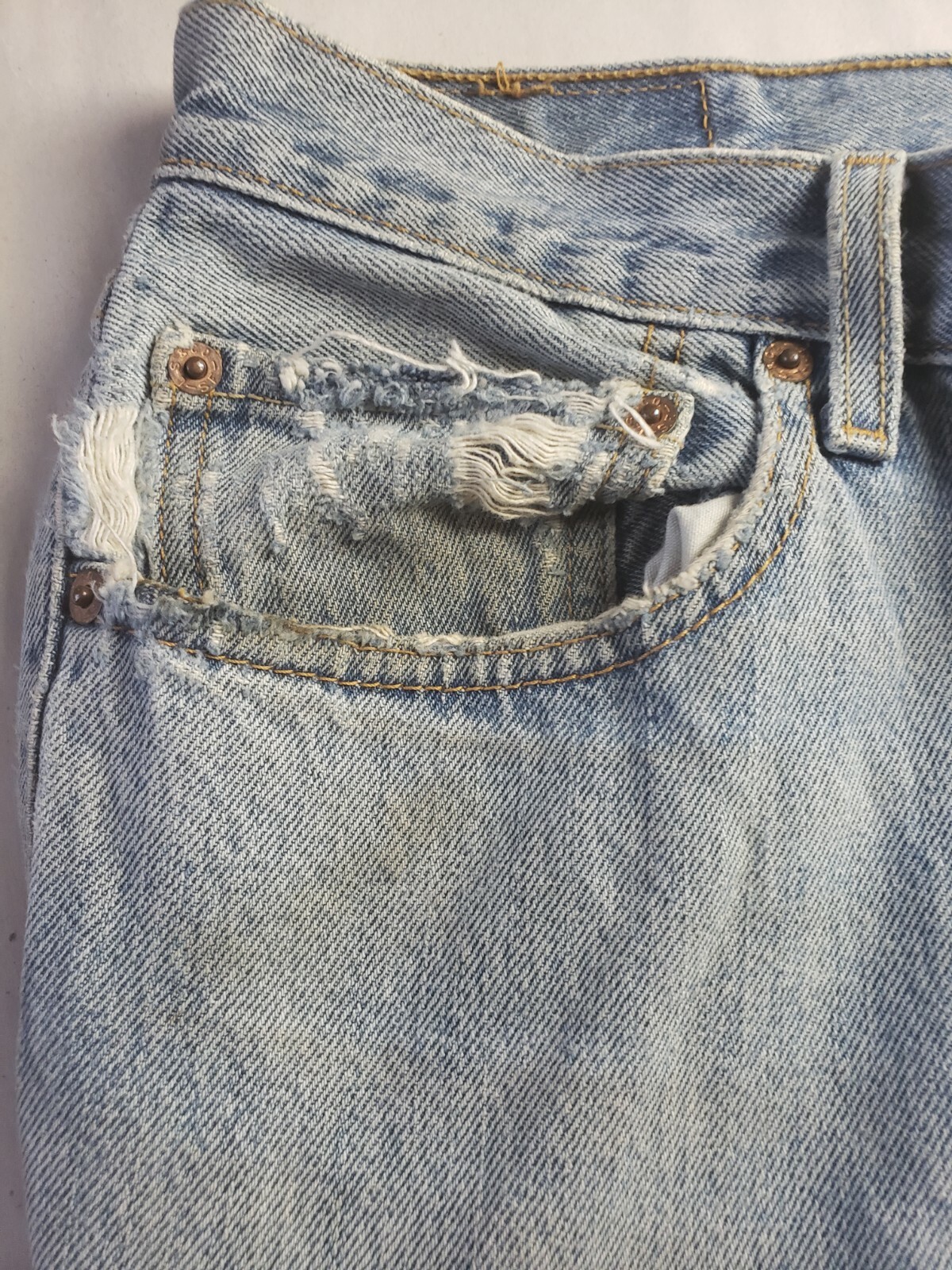 Джинсы Mens VTG 501 Levis Distressed 