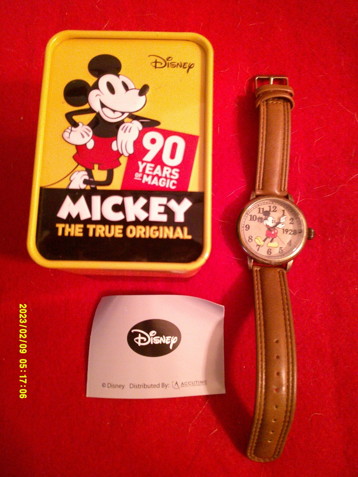 時計 mickey Amazon.com: Accutime Disney Kids' MK1242 Mickey Mouse Analog