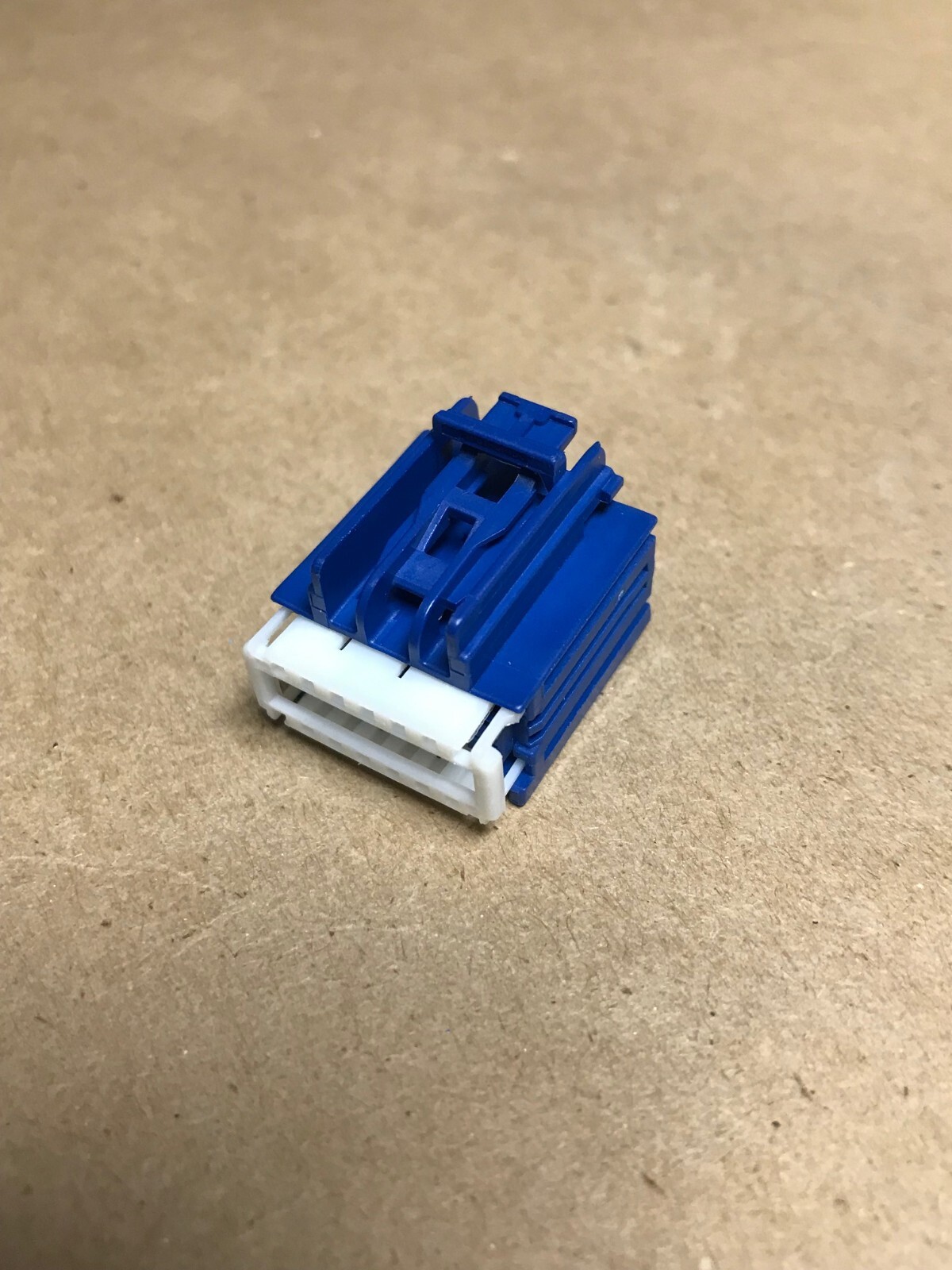 Lot of 4 Pcs Yazaki 7283-9068-90 Connector (14-Way F Kaizen