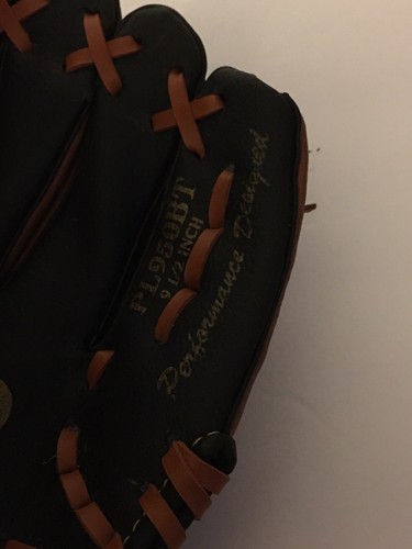 Youth Baseball Glove Rawlings Gold Glove Right Handed Thrower