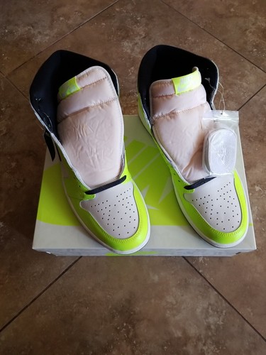 靴 Nike AirJordan 1 High OG Volt Visionaire Jordan 1 Retro High OG Visionaire Men's - 555088-702 - US