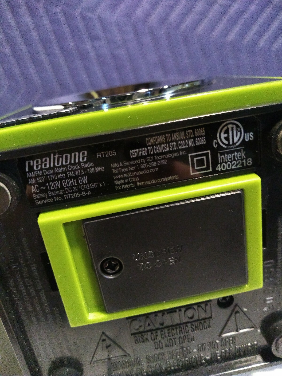 RealTone Am/Fm Cube Alarm Clock RT205 Green