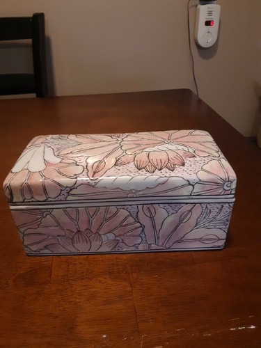 Vtg Chinese Porcelain large Trinket Box Asian Pastel pink, yellow, purple