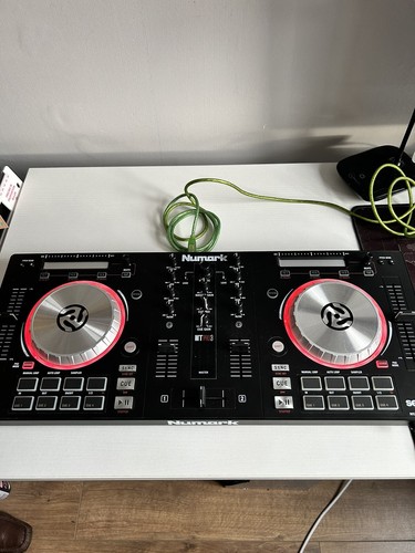 Numark Mixtrack Pro 3 Serato DJコントローラー 製品情報：Mixtrack Pro 3 SPECIAL EDITION：Numark