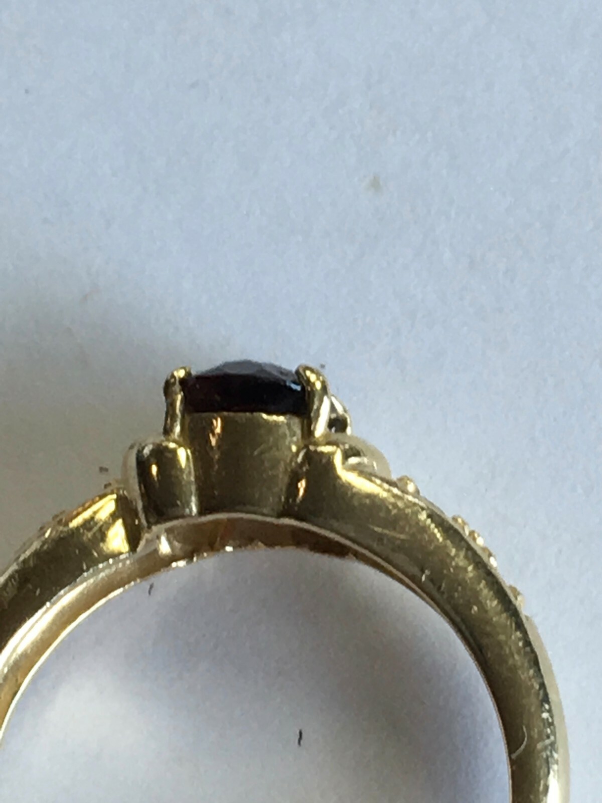 14 KT Gold 1 Carat Red Garnet Ladies Ring with Diamond Accents 3.0 Grams