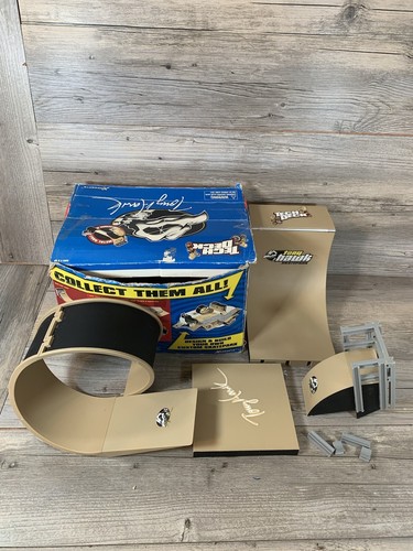 1998 Tech Deck Tony Hawk Skatepark Trick Tower & Loop Set w