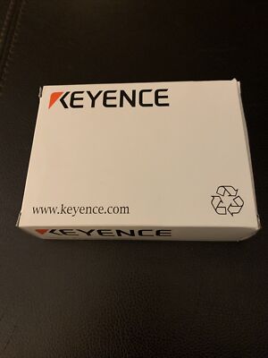 KEYENCE IL-1000 New In Box Laser Sensor Amplifier
