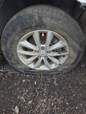 Used Right Front Wheel fits: 2017 Kia Sorento 17x7 alloy