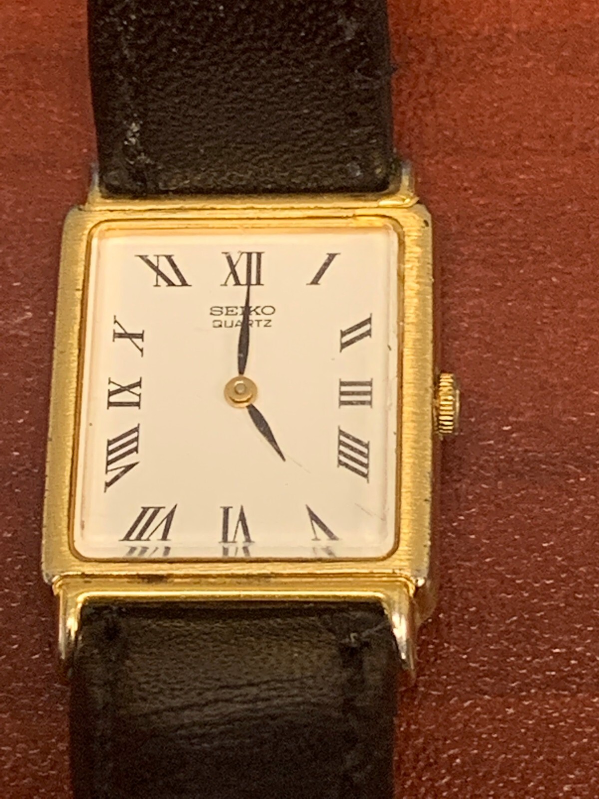Ladies Vintage Seiko Gold Tone With New Battery 2Y00-5000