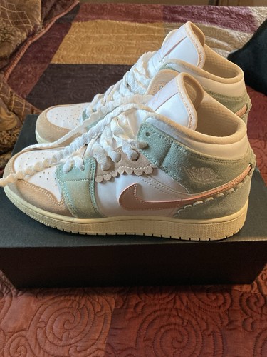 NIKE AIR JORDAN 1 MID GS 