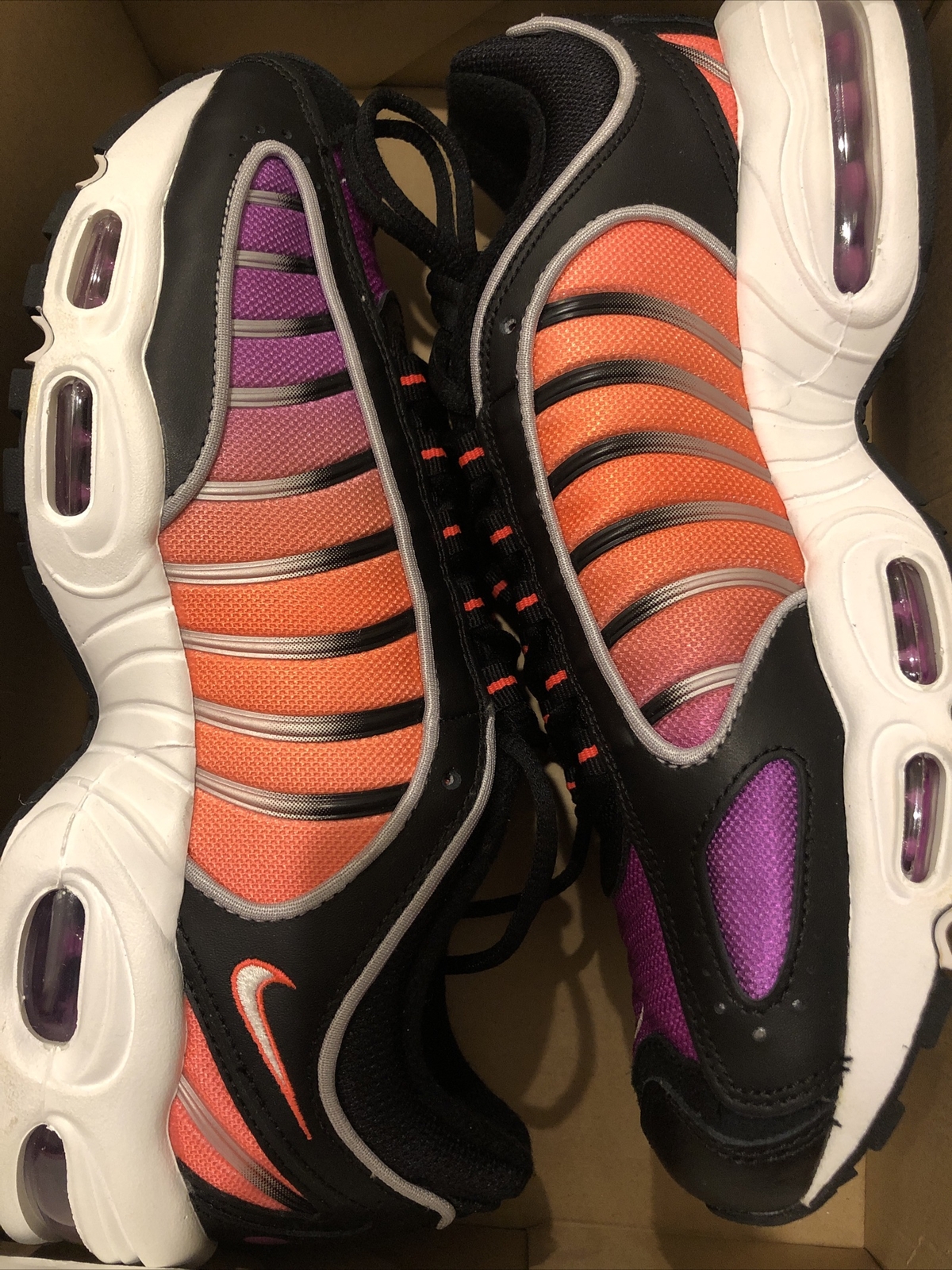 Nike AIR MAX TAILWIND IV Men Size 9 