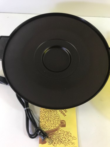 West Bend BUTTER-MATIC II 4 Qt Popcorn Corn Popper 82204 Buttermatic