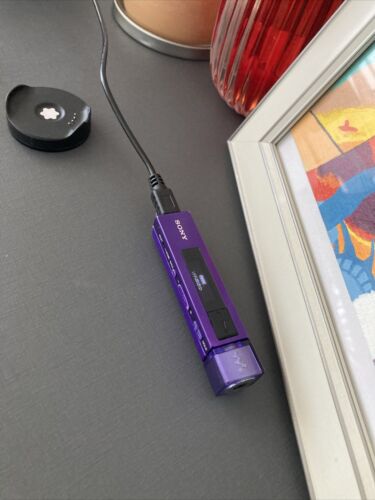 NW-M505/V 16GB VIOLET SONY Walkman M Series Digital Music NW-M505/V 16GB VIOLET SONY Walkman M Series Digital Music