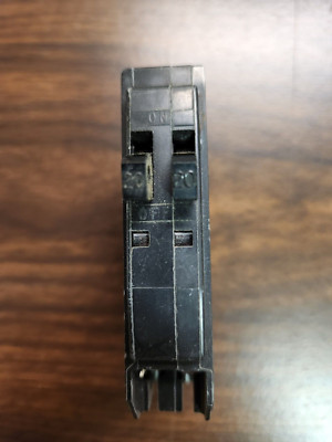 Square D, QO2020CP,  Tandem  Circuit Breaker, type QO, plug in