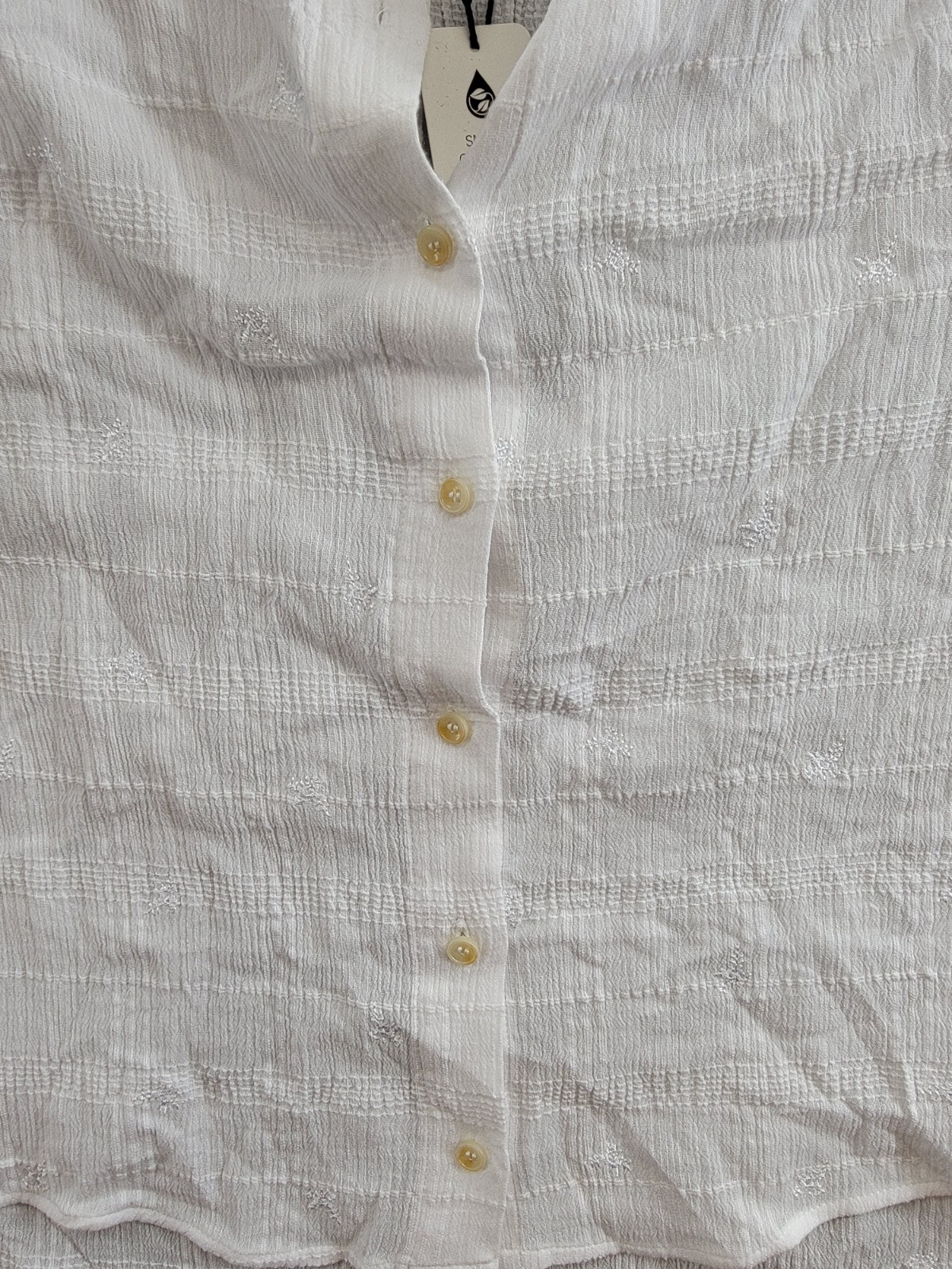 Sanctuary The Femme Shirt Women's XXS White Round Neck Button Front Closures~ - Picture 9 of 20