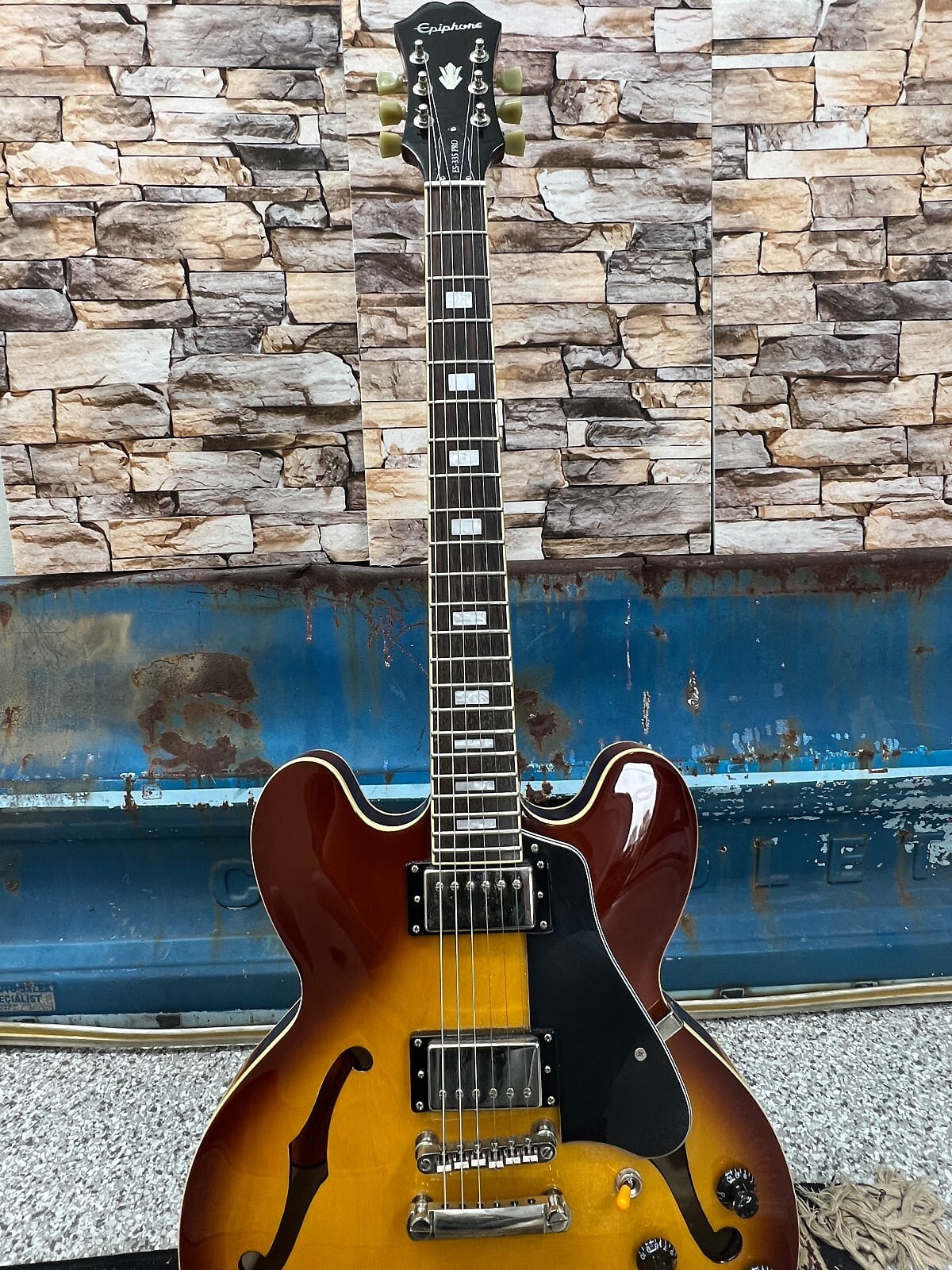 Epiphone ES-335 Pro Electric Spanish Semi-Hollowbody Electric Guitar Sunburst