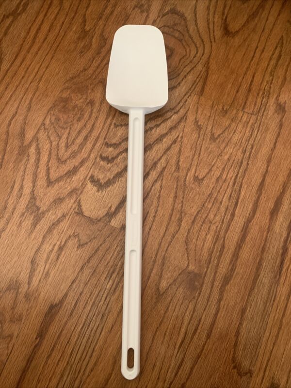  Rubbermaid Commercial Spoon Shaped Silicone Spatula 16-1/8" White FG193800WHT
