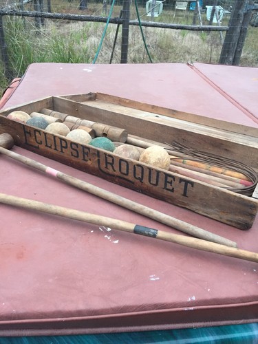 VINTAGE CROQUET SET IN WOODEN BOX 7 mallets 7 balls two stakes wickets Eclipse