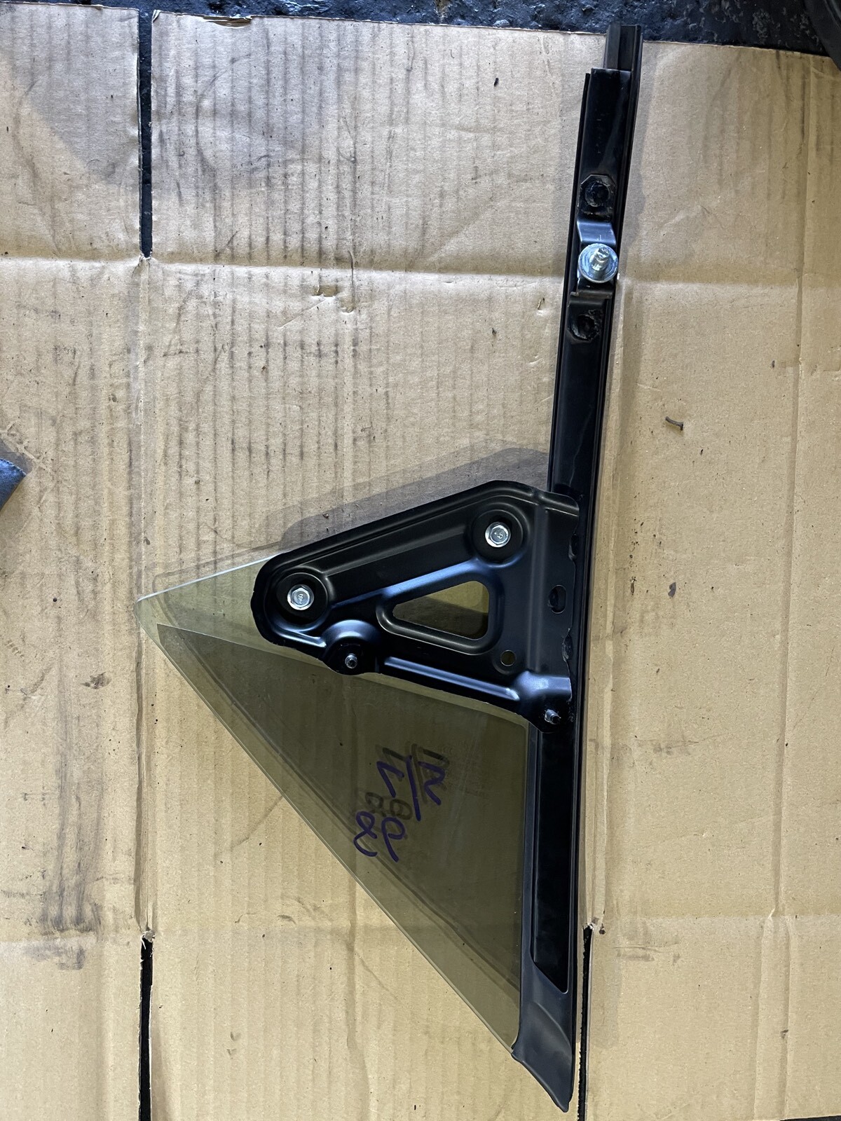 TOYOTA 86 BRZ L/S QUARTER GLASS - thumbnail 2