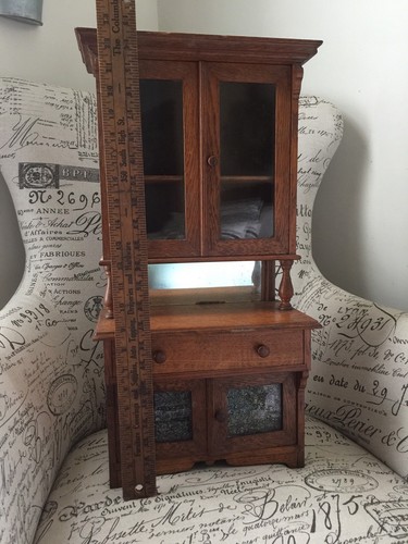 VTG Handmade/Carved 18