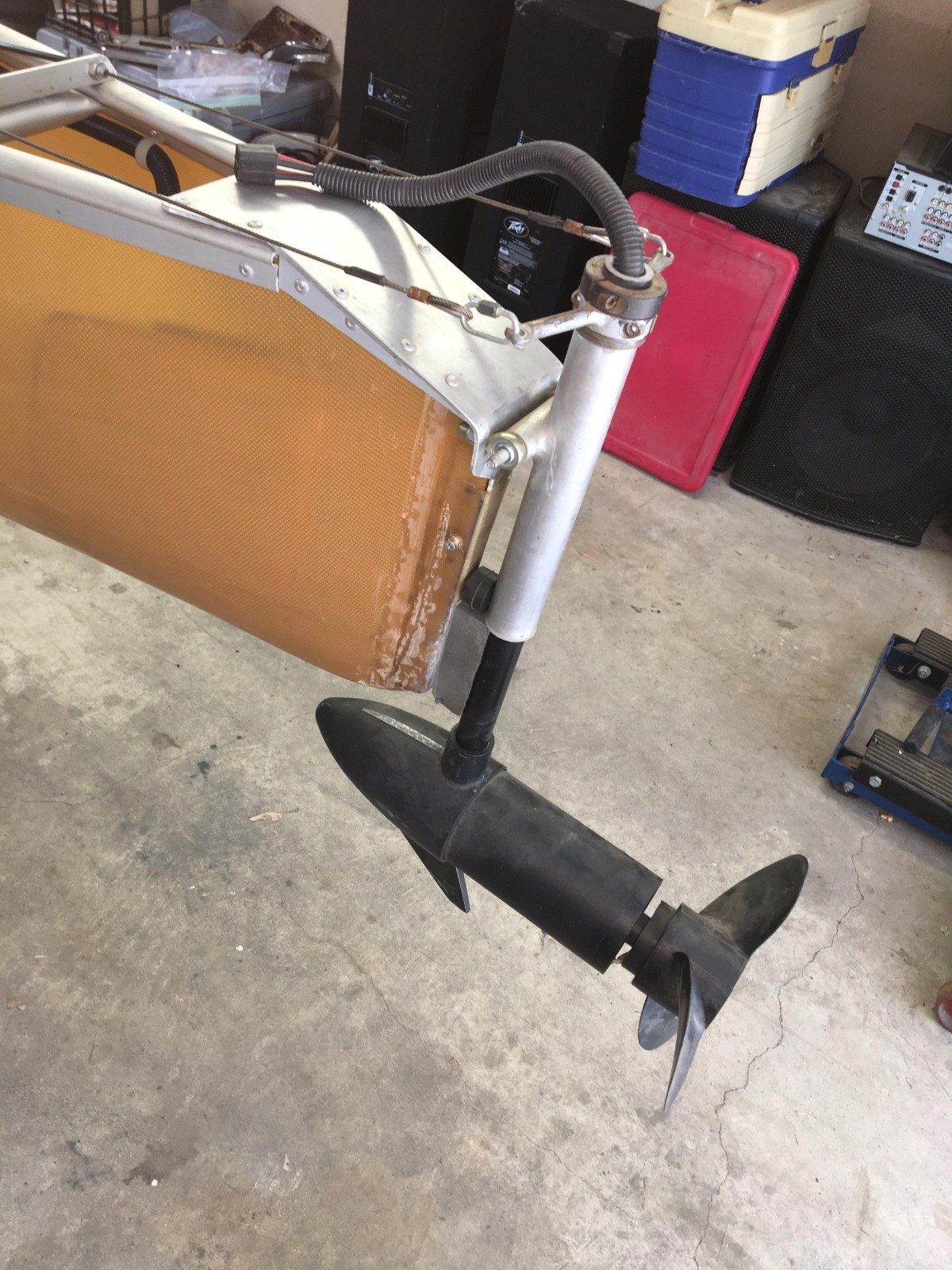 2002 wenonah voyager solo Kevlar canoe only used a couple of times