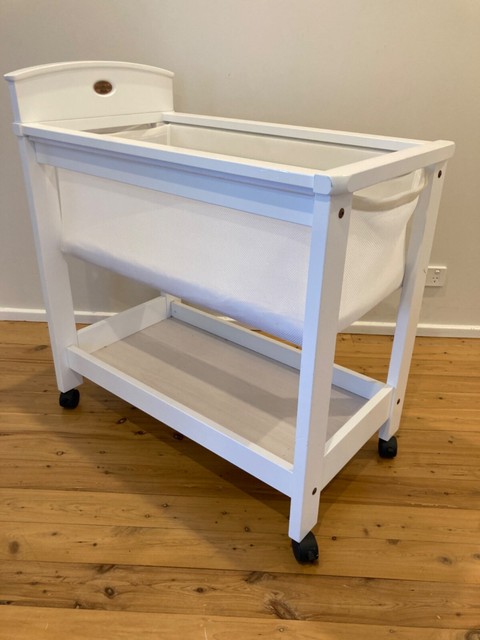 boori country collection bassinet