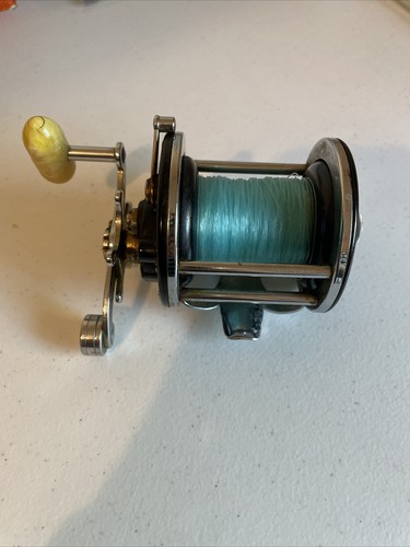 Vintage 1950’s PENN No. 160 Made In U.S.A. Medium Size Spool Casting Reel w/Line