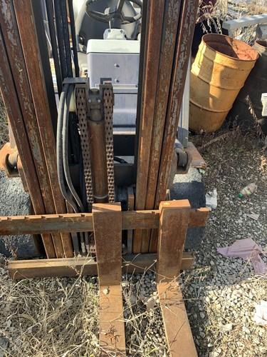 Komatsu FG30G-11 Industrial Forklift Propane needs Repair Or For Parts