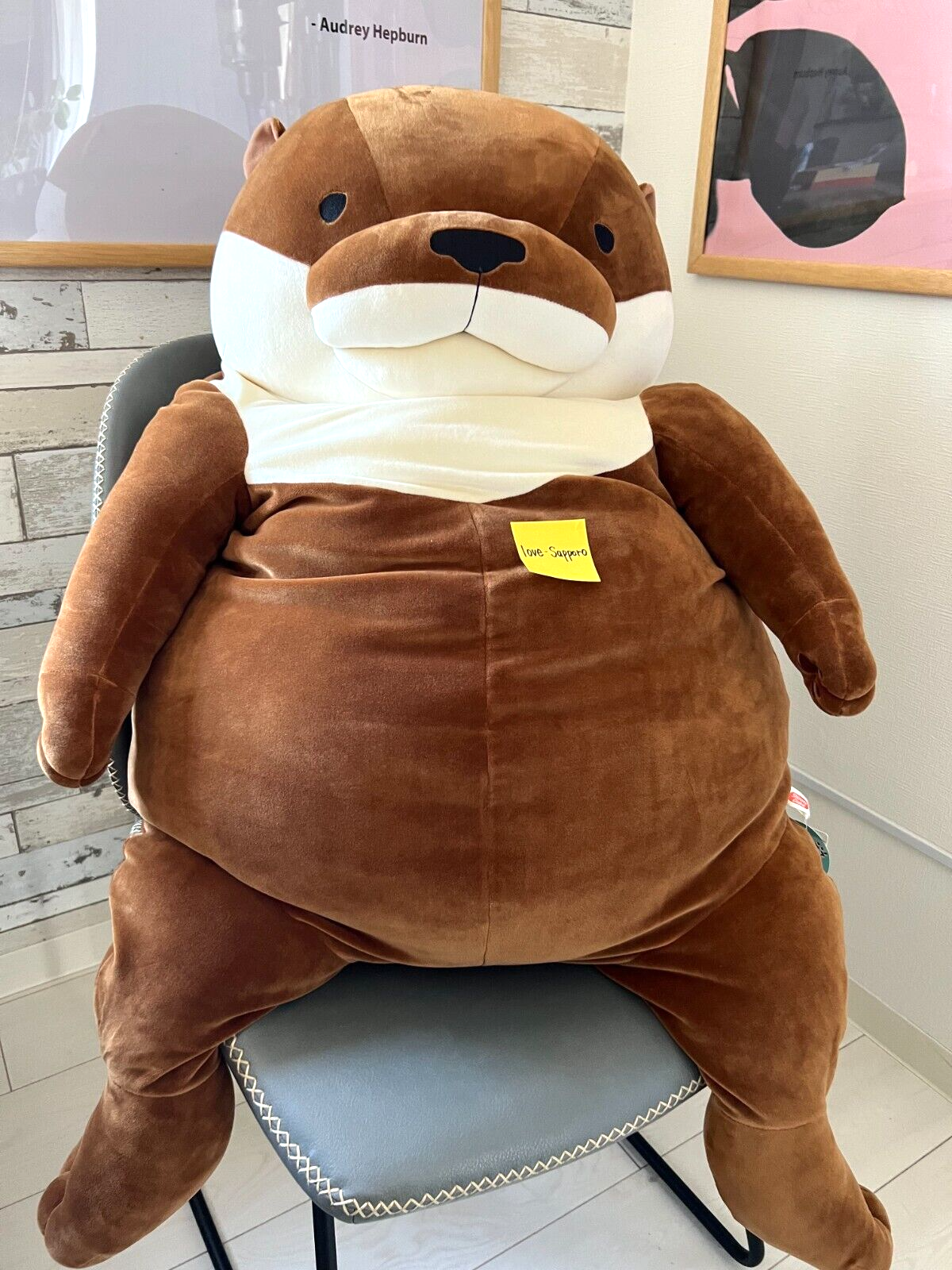 Shinada Global Mochi-KawaUso Otter XXL Stuffed Toy Plush Shinada Global Mochi-KawaUso Otter XXL Stuffed Toy Plush