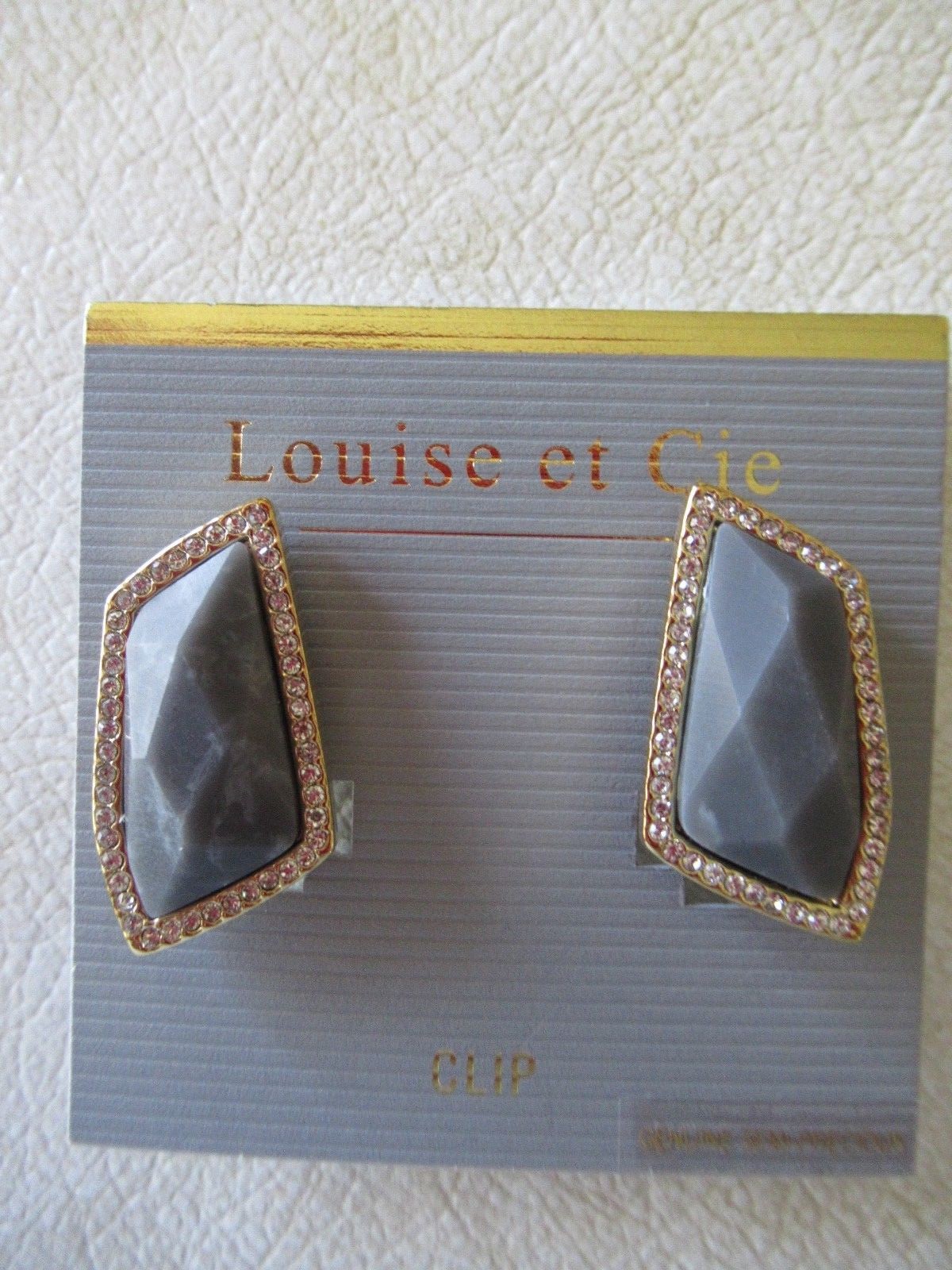 NWT Louise et Cie Clip Stud Earrings-GraySemi Precious Stone