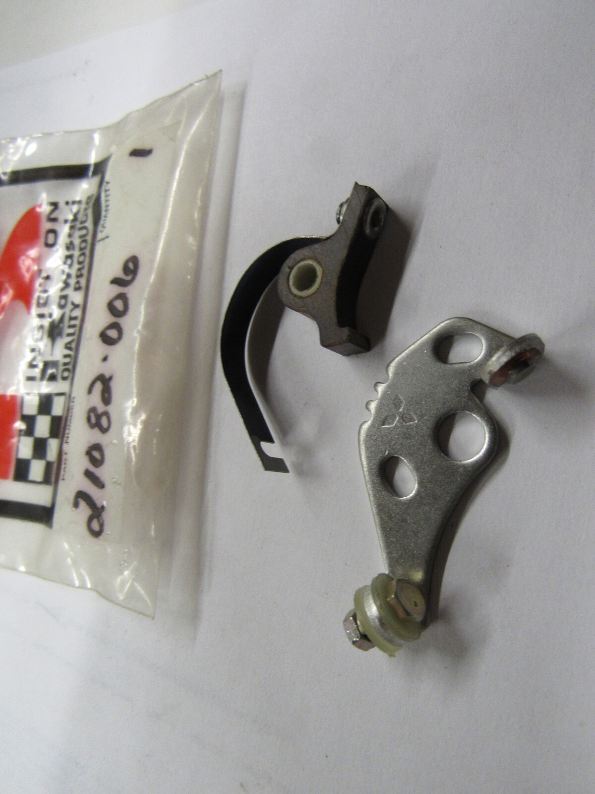 クラッシック NOS Kawasaki 1968-70 F3 Bushwhacker FEW Points Contact