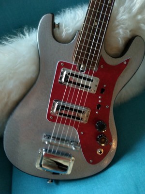 Electric Japan Vintage Guitar 2