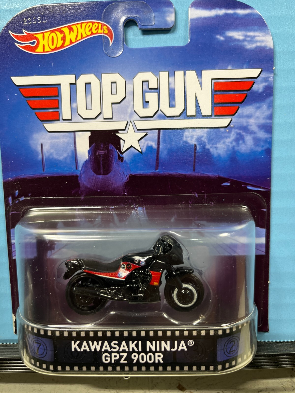 1/64 HOT WHEELS TOP GUN KAWASAKI NINJA GPZ 900R RETRO 1/64 HOT WHEELS TOP GUN KAWASAKI NINJA GPZ 900R RETRO